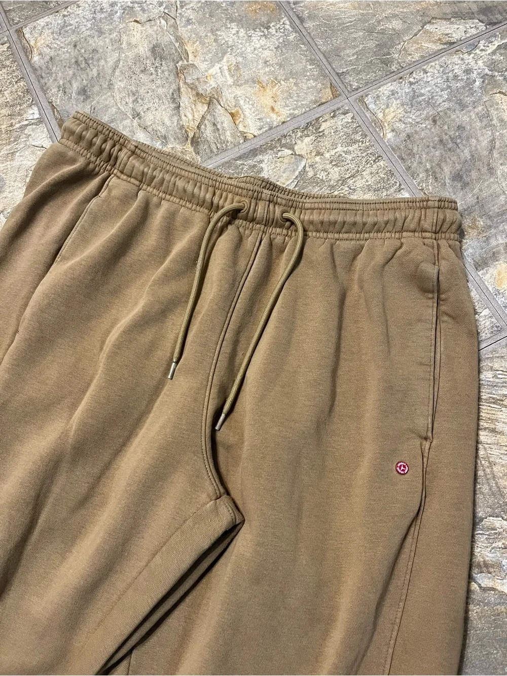 Air Jordan X Jordan Moss Artist Series Fleece Jogger Pants FD7149-258 Womens XL